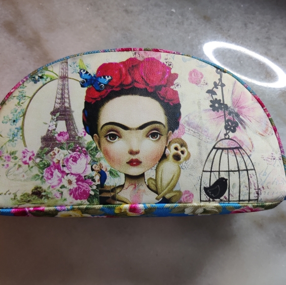 unknown Accessories - Cosmetics bags 2